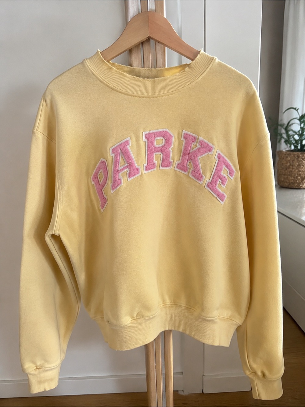 Parker Pale Yellow Crewneck Sweatshirt with Pink Appliqué